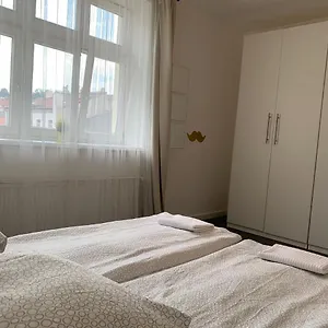 https://little-tom-apartment-comfy-22.praguehotelsweb.com