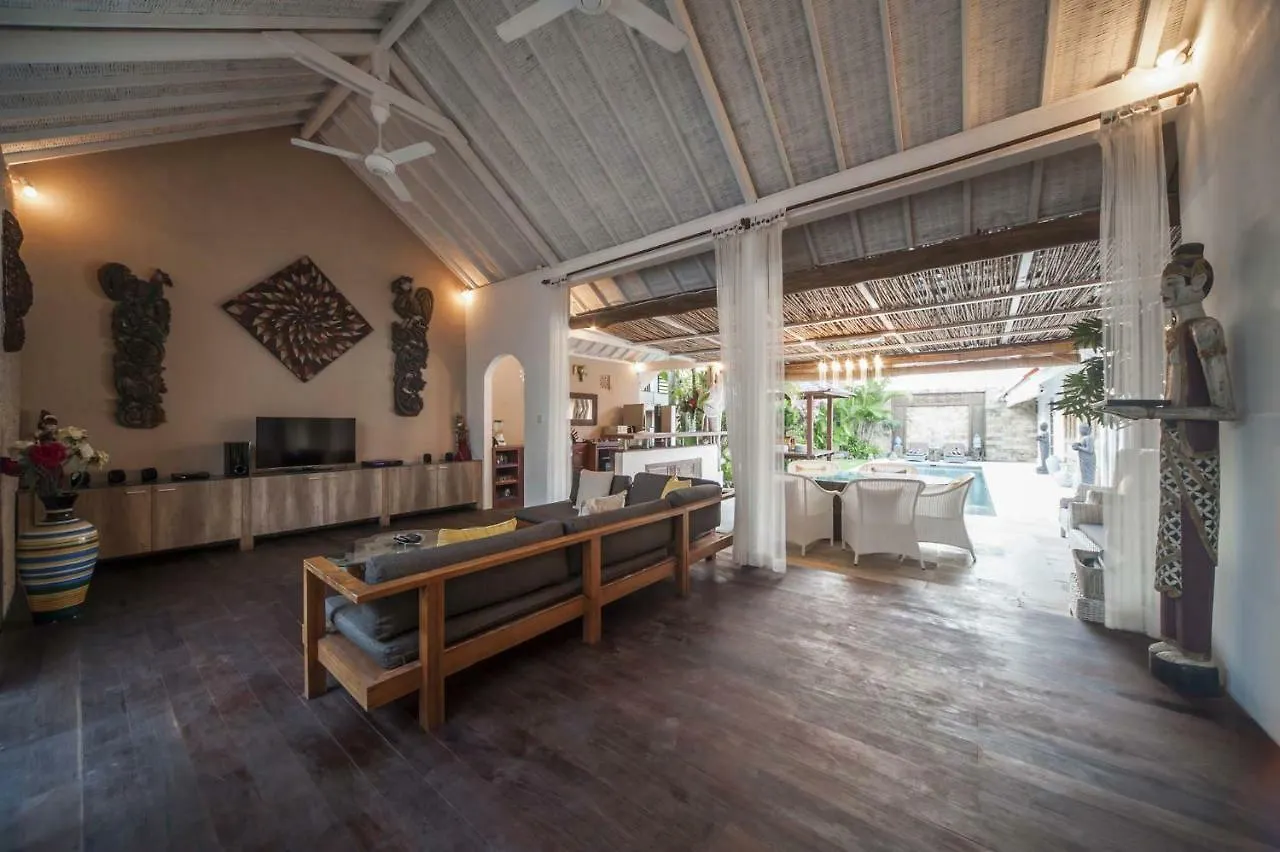 Coco Poco Villa Seminyak  Seminyak (Bali)
